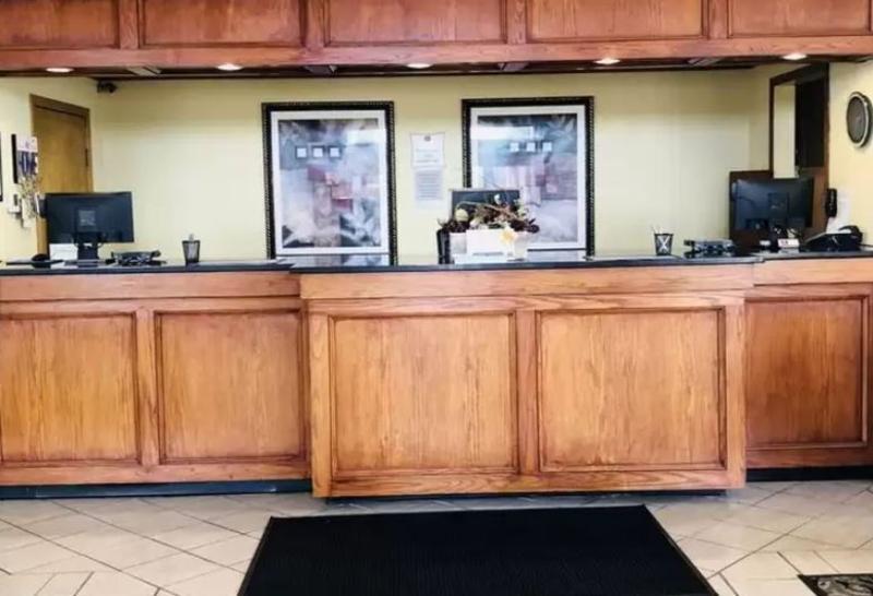Hotel Wingate By Wyndham Airport 3*