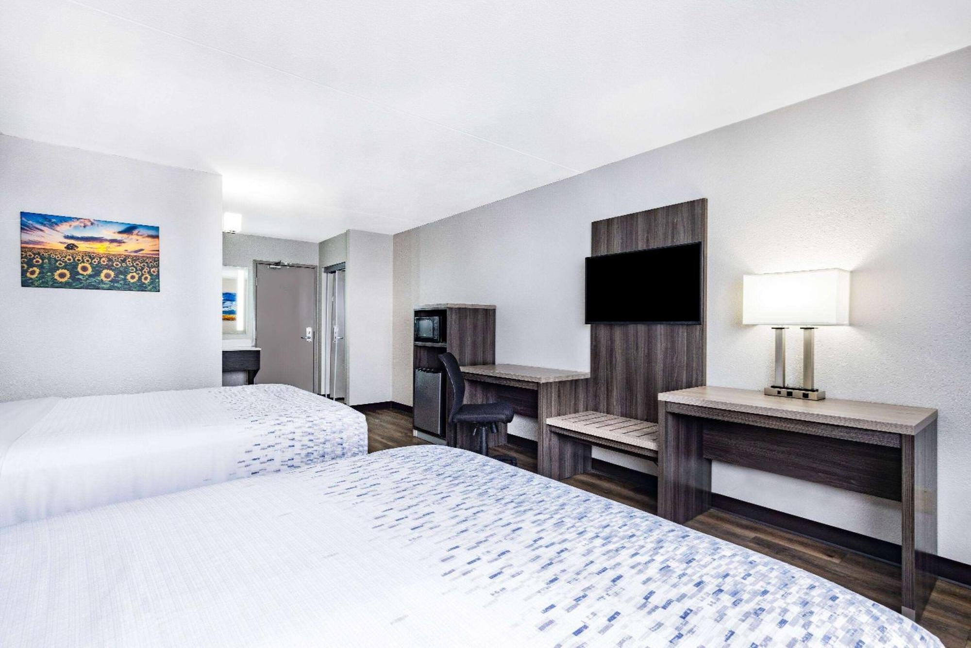 Wingate By Wyndham Airport Hotel Wichita