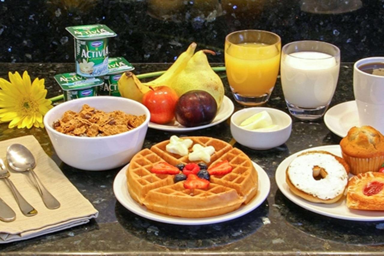 Wingate By Wyndham Airport Hotel 3*